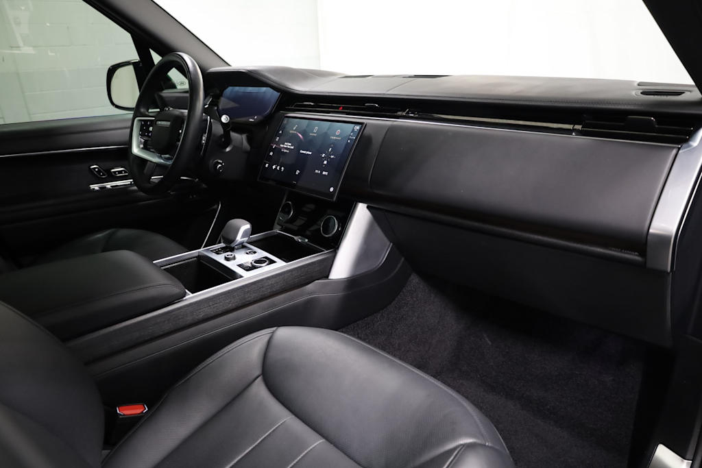 Thumbnail: 2023 Land Rover Range Rover - 10