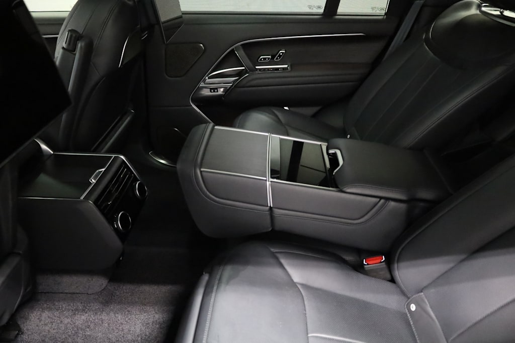 Thumbnail: 2023 Land Rover Range Rover - 12