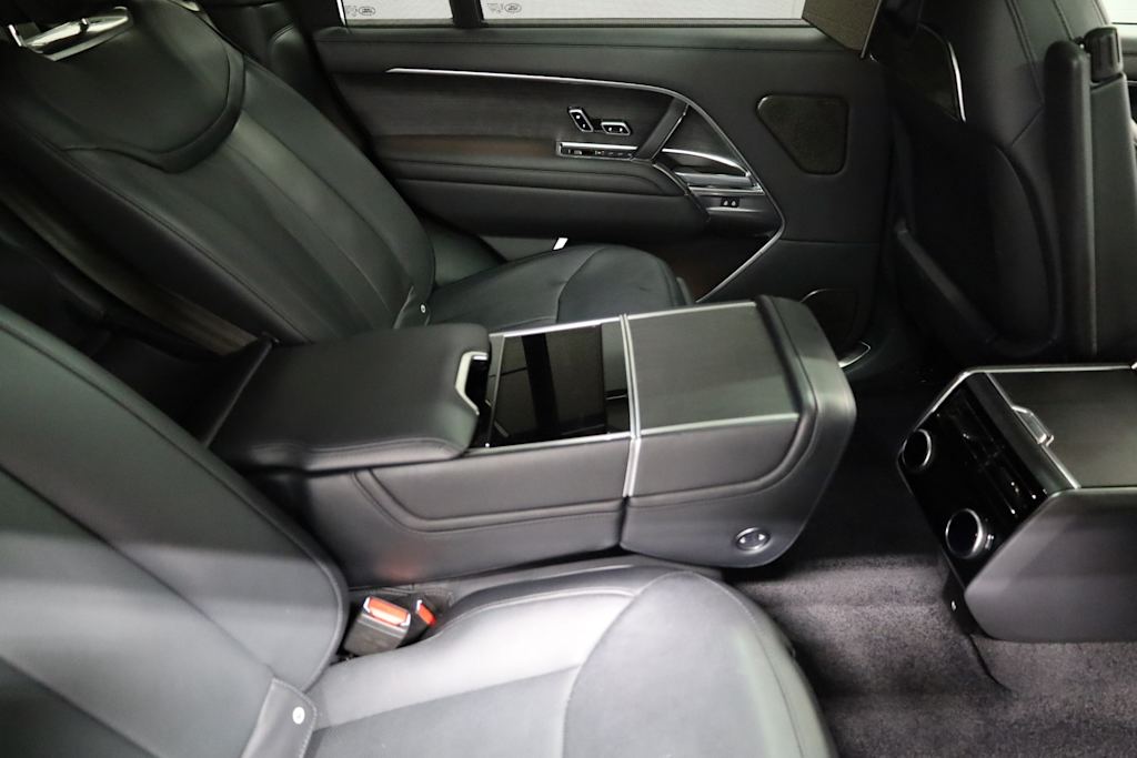 Thumbnail: 2023 Land Rover Range Rover - 36