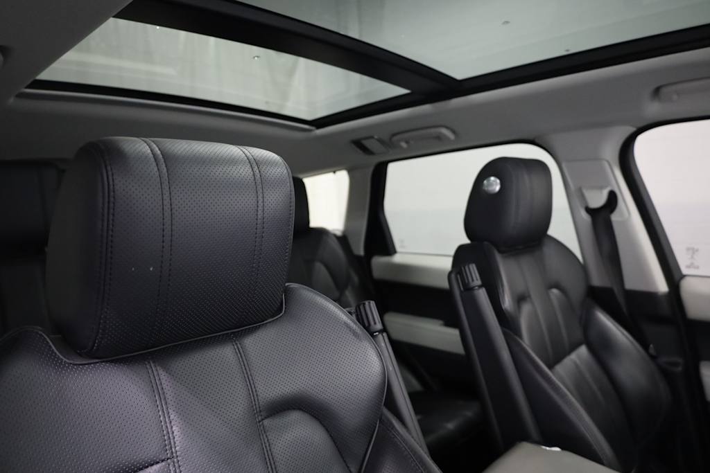 Thumbnail: 2015 Land Rover Range Rover Sport - 29