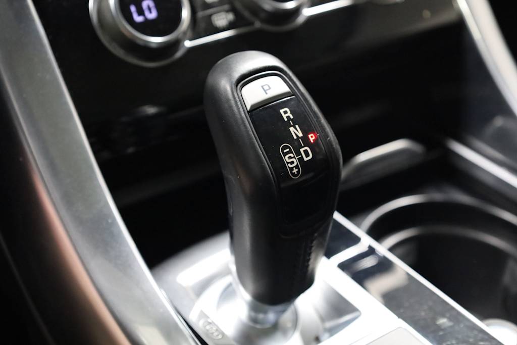 Thumbnail: 2015 Land Rover Range Rover Sport - 32