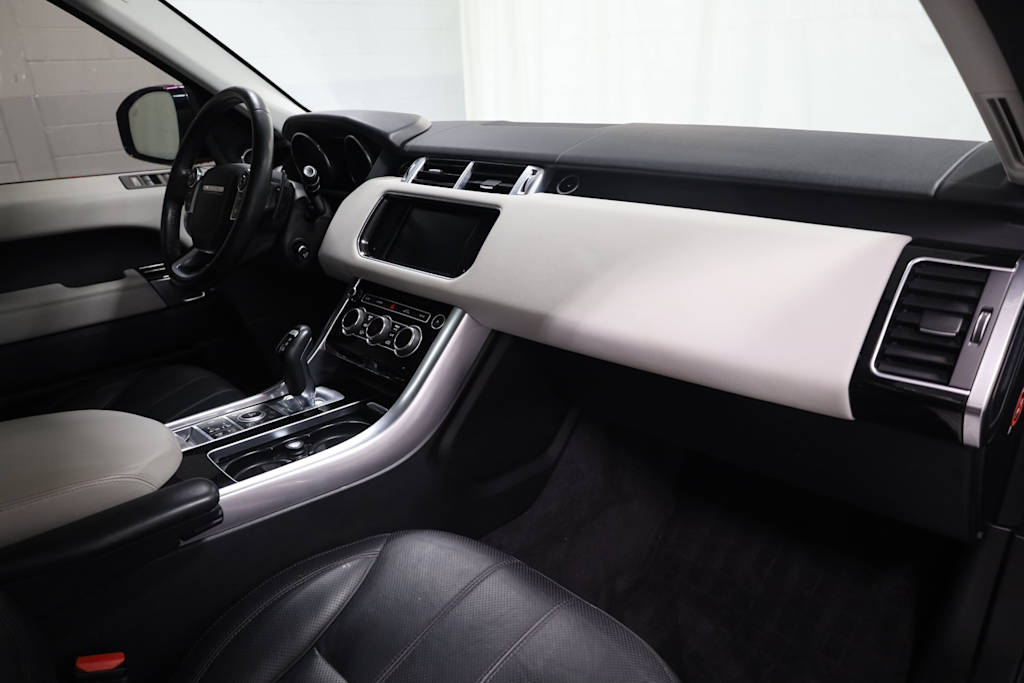 Thumbnail: 2015 Land Rover Range Rover Sport - 10