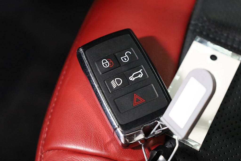 Thumbnail: 2022 Land Rover Range Rover Sport - 19