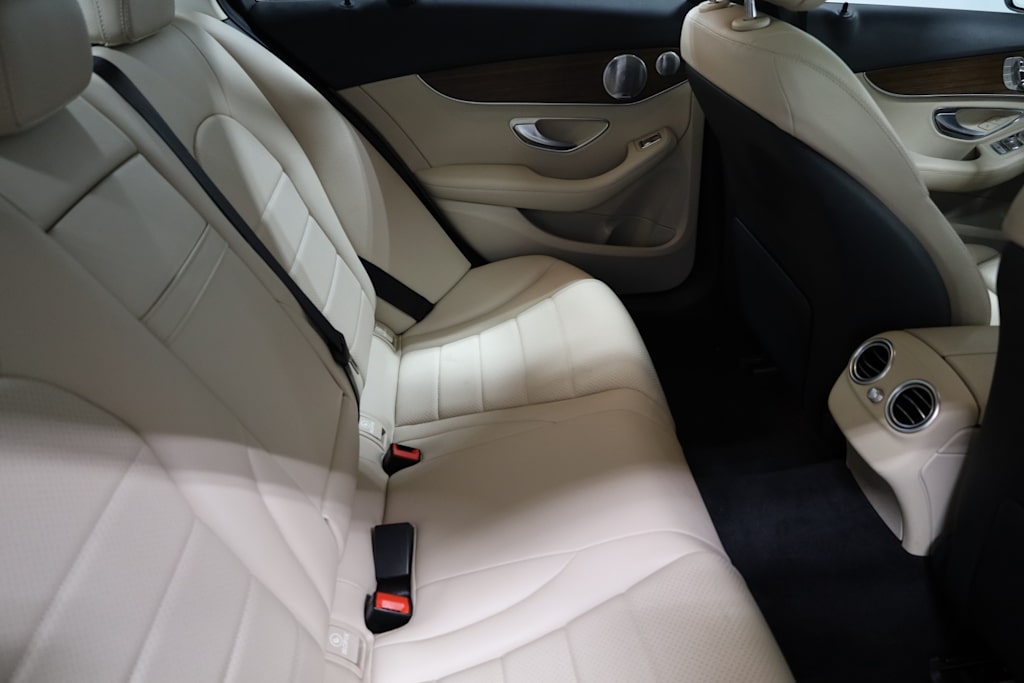 Thumbnail: 2021 Mercedes-Benz C-Class - 35