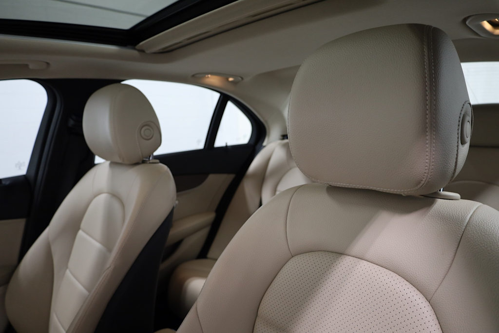 Thumbnail: 2021 Mercedes-Benz C-Class - 12