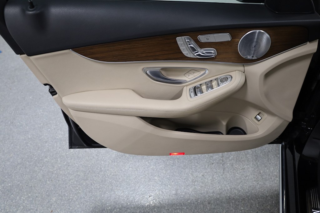 Thumbnail: 2021 Mercedes-Benz C-Class - 26