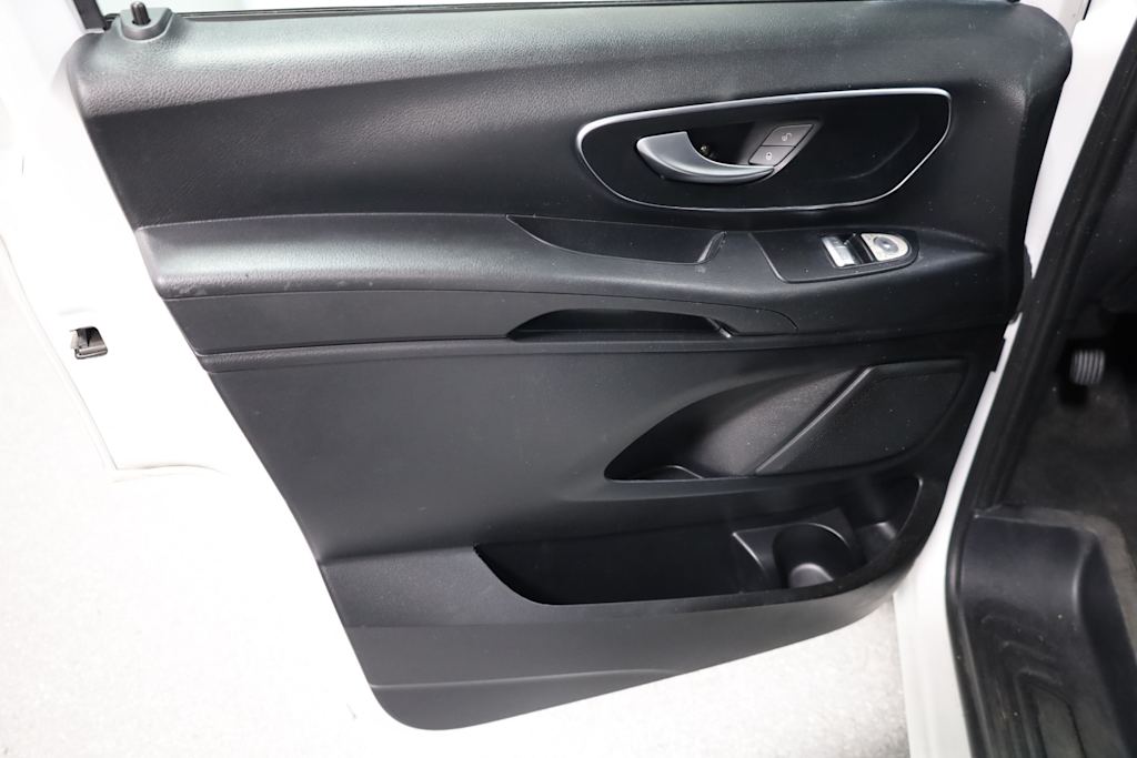 2022 Mercedes-Benz Metris  25