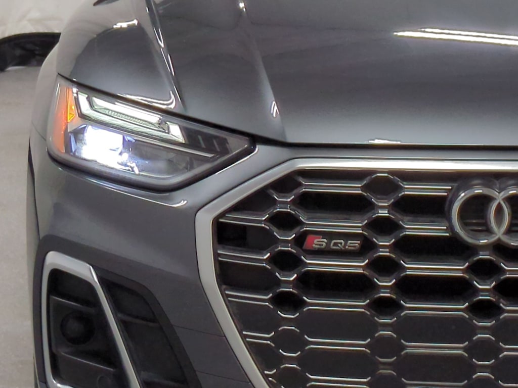 Thumbnail: 2023 Audi SQ5 - 7