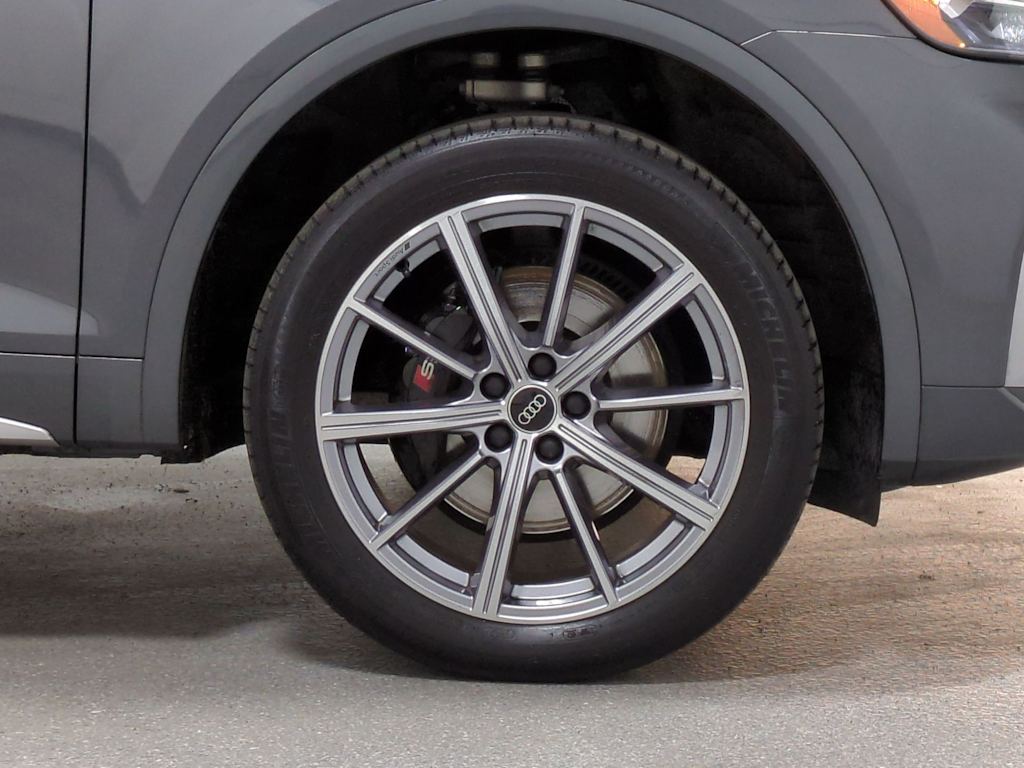 Thumbnail: 2023 Audi SQ5 - 25