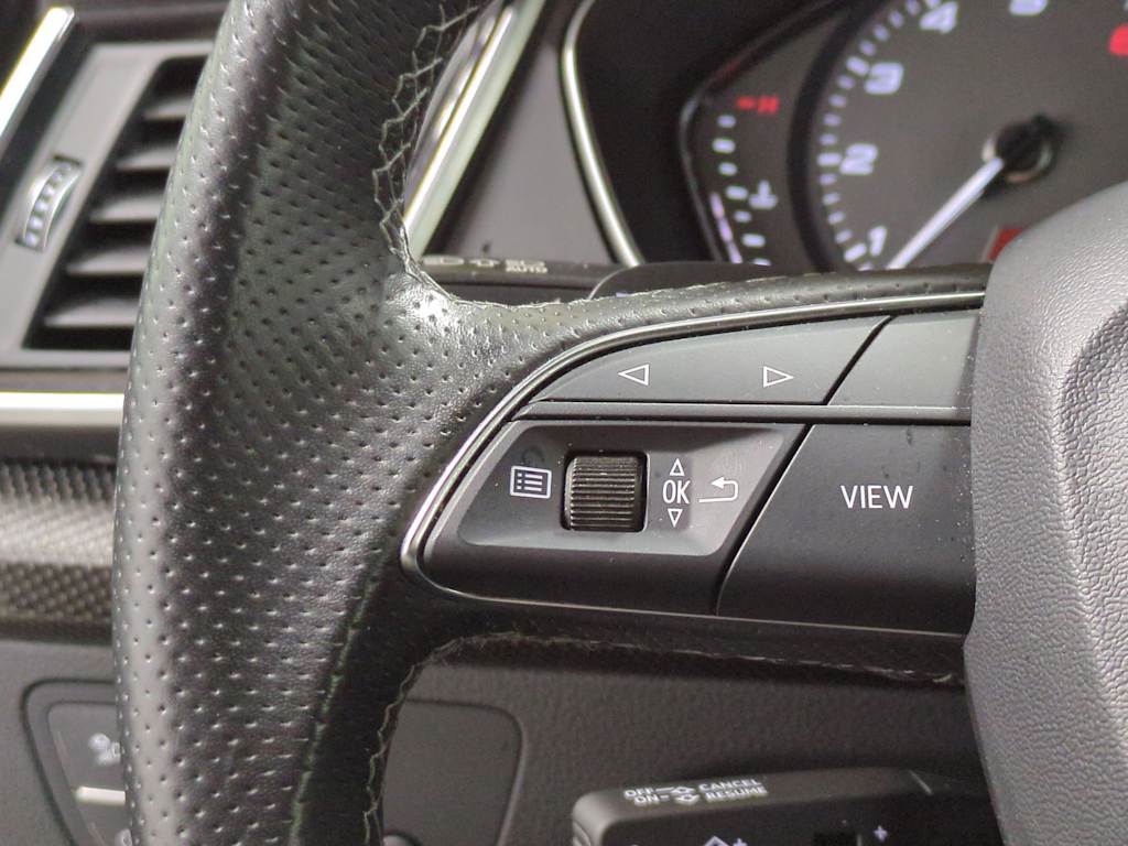 Thumbnail: 2023 Audi SQ5 - 29