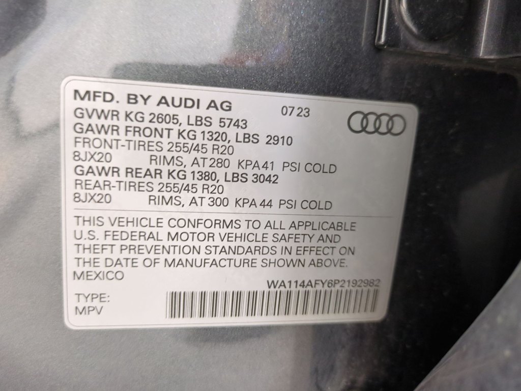 Thumbnail: 2023 Audi SQ5 - 20