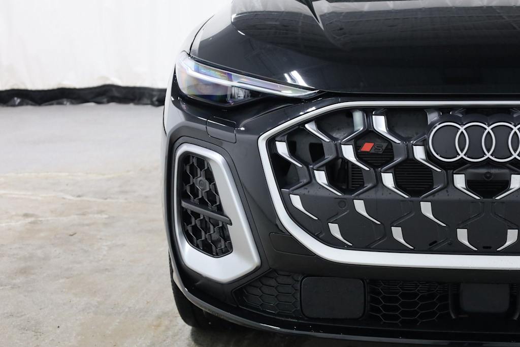 Thumbnail: 2025 Audi SQ5 - 7