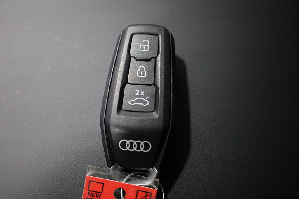 Thumbnail: 2025 Audi SQ5 - 20