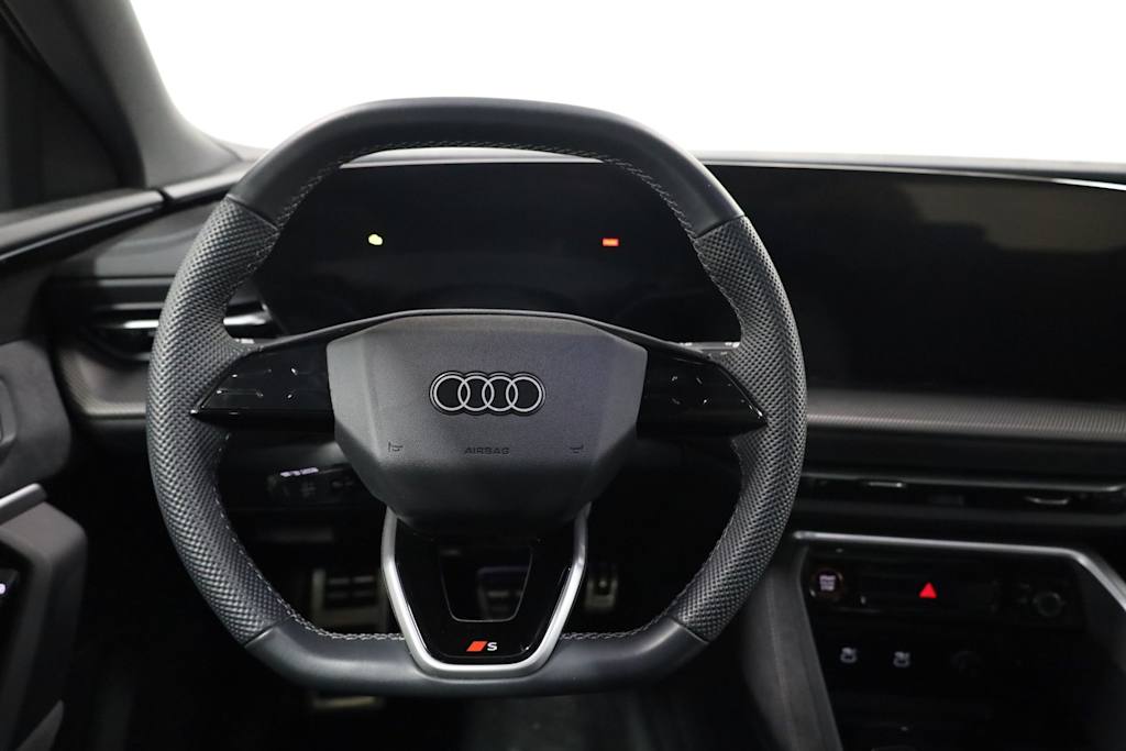 Thumbnail: 2025 Audi SQ5 - 14