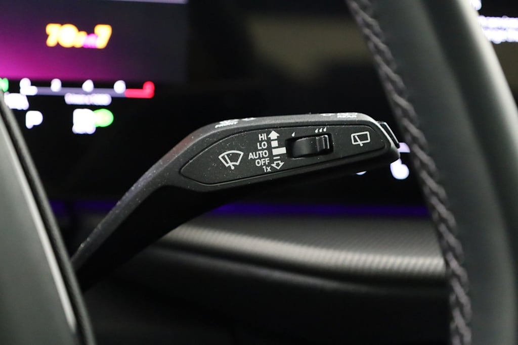 Thumbnail: 2025 Audi SQ5 - 18