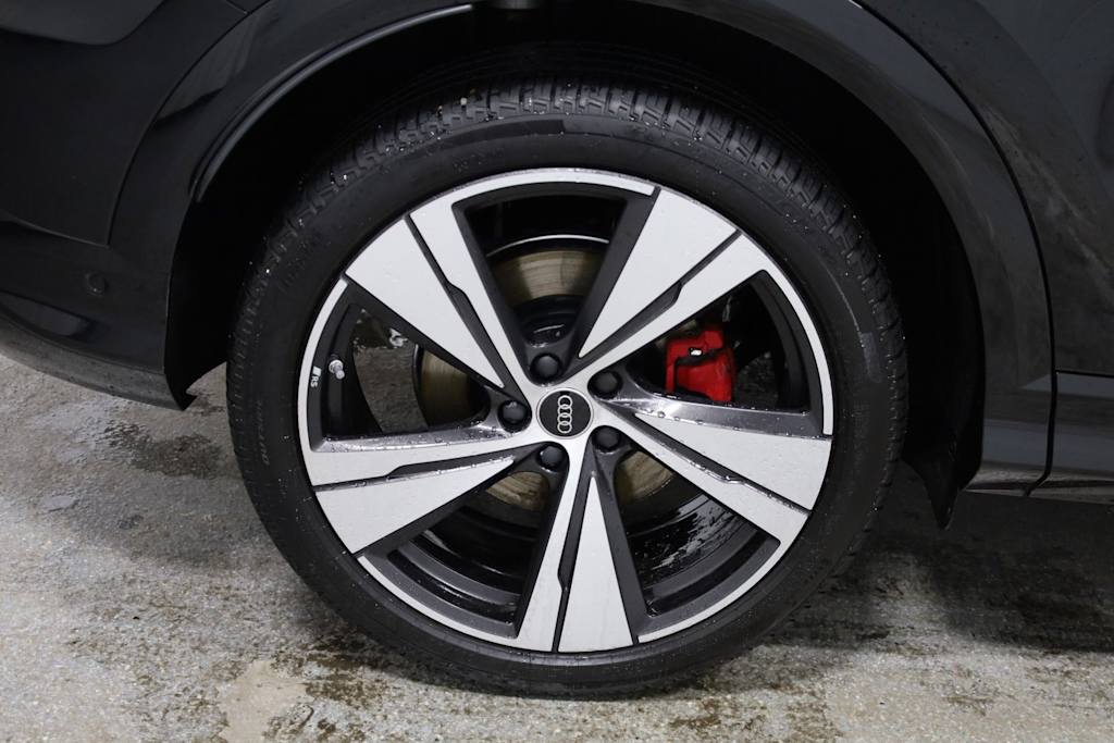 Thumbnail: 2025 Audi SQ5 - 39