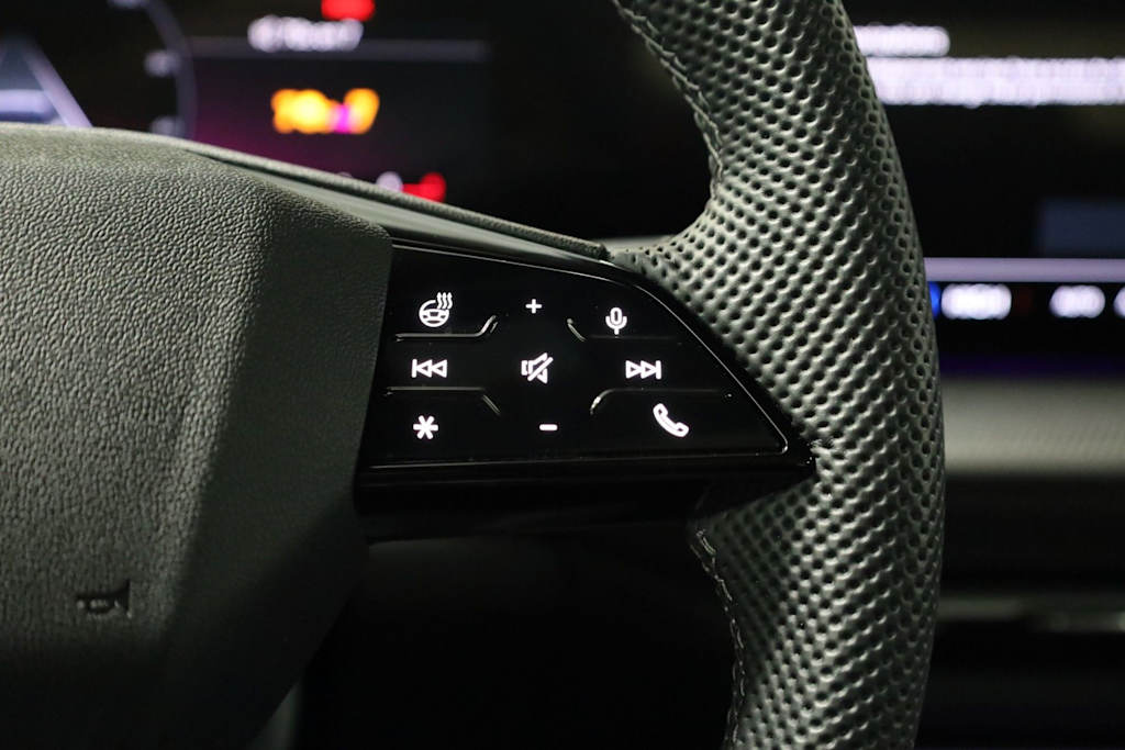 Thumbnail: 2025 Audi SQ5 - 33