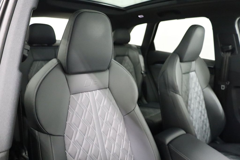 Thumbnail: 2025 Audi SQ5 - 31