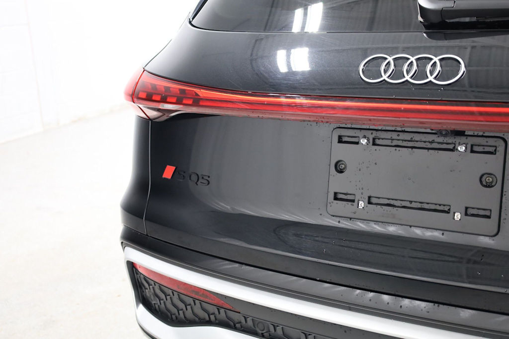 Thumbnail: 2025 Audi SQ5 - 22