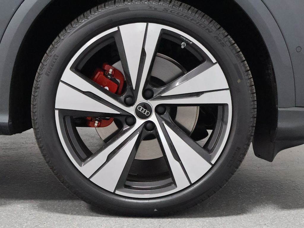 Thumbnail: 2026 Audi SQ5 - 22