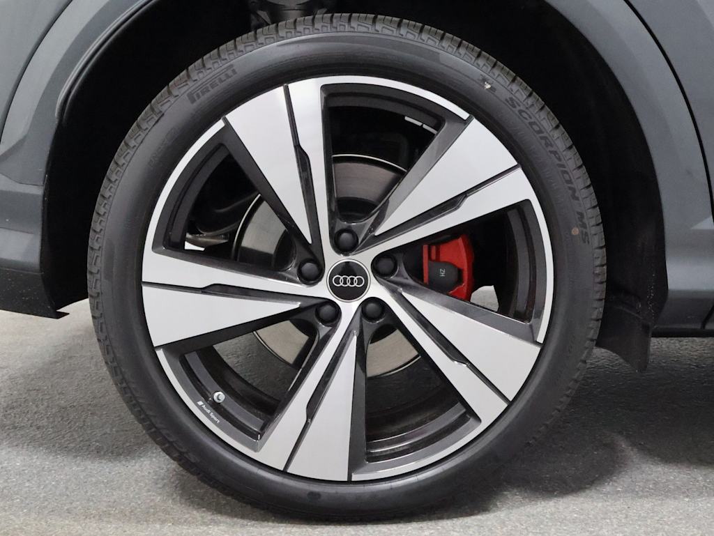 Thumbnail: 2026 Audi SQ5 - 38