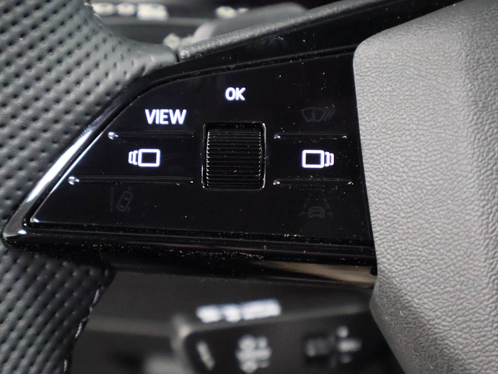 Thumbnail: 2026 Audi SQ5 - 30