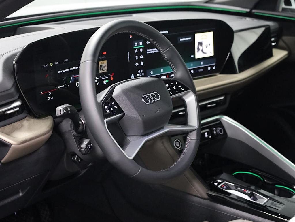 Thumbnail: 2025 Audi Q5 - 2