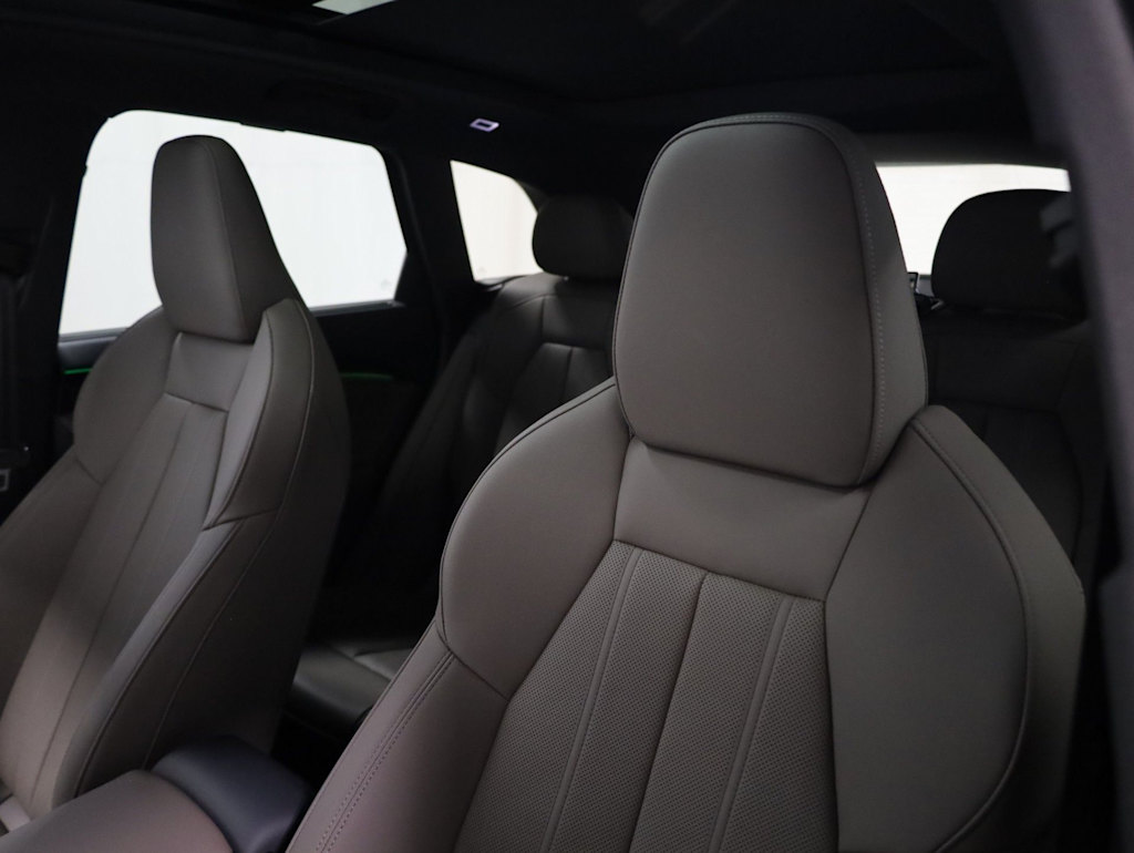 Thumbnail: 2025 Audi Q5 - 12