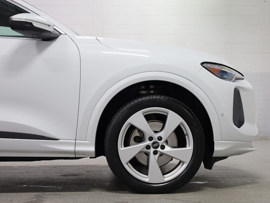 Thumbnail: 2025 Audi Q5 - 8