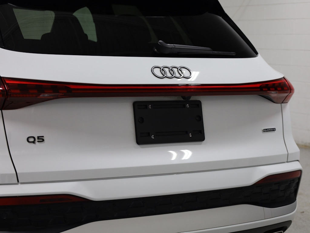 Thumbnail: 2025 Audi Q5 - 21