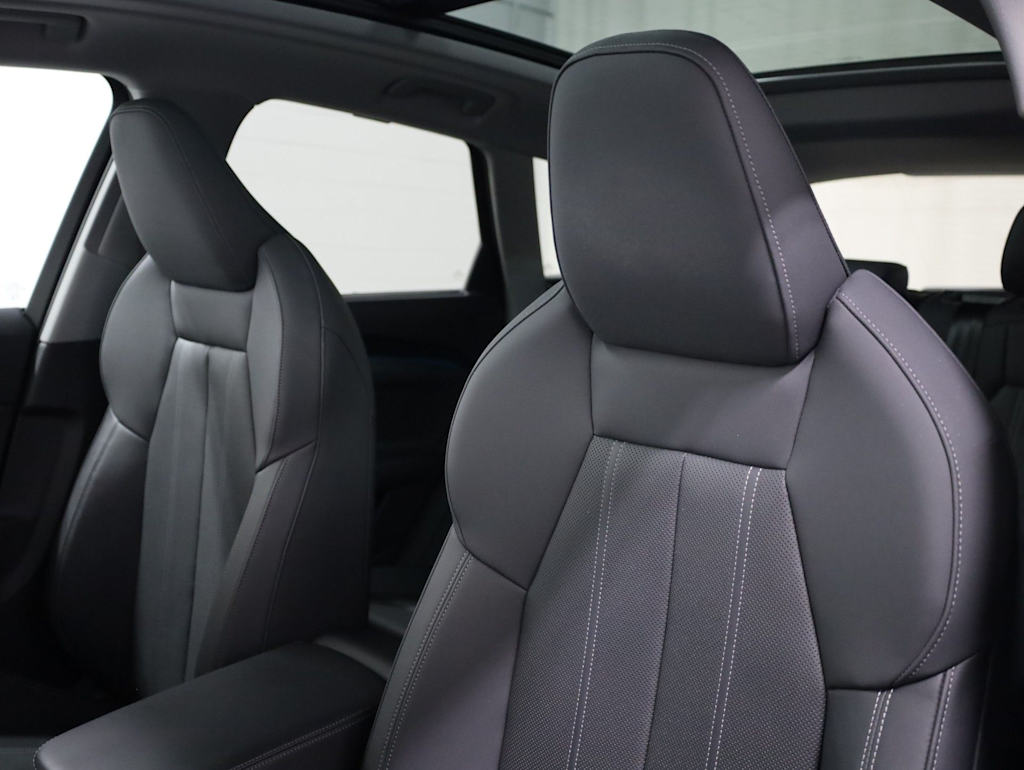 Thumbnail: 2025 Audi Q5 - 11
