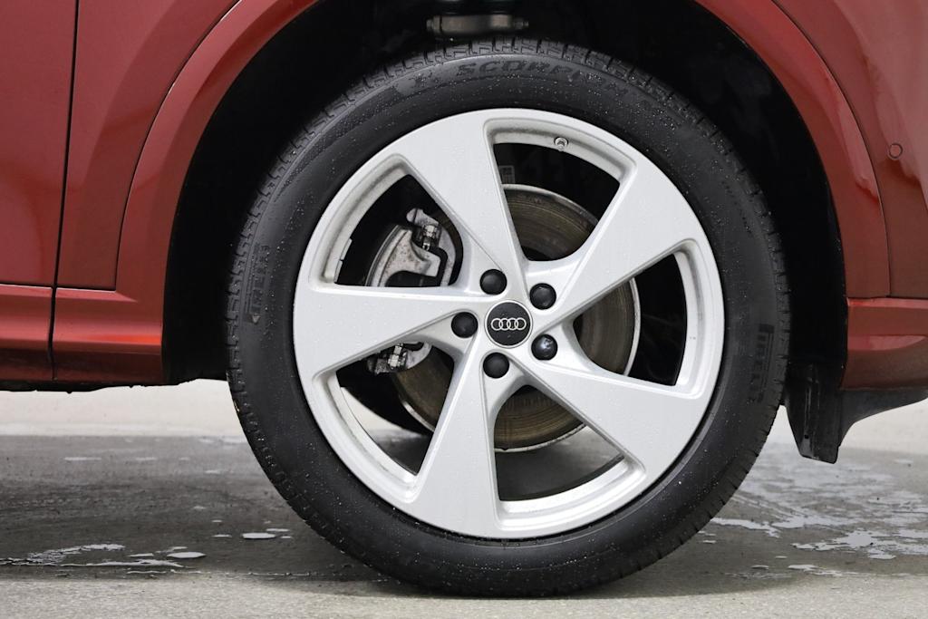 Thumbnail: 2025 Audi Q5 - 24