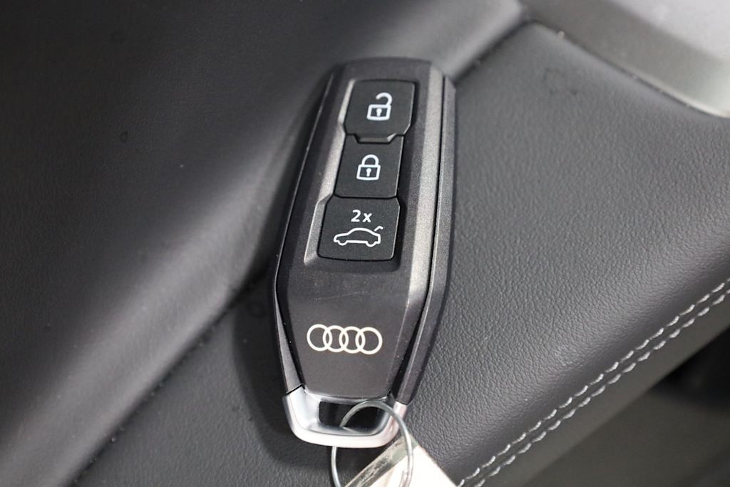 Thumbnail: 2025 Audi Q5 - 19