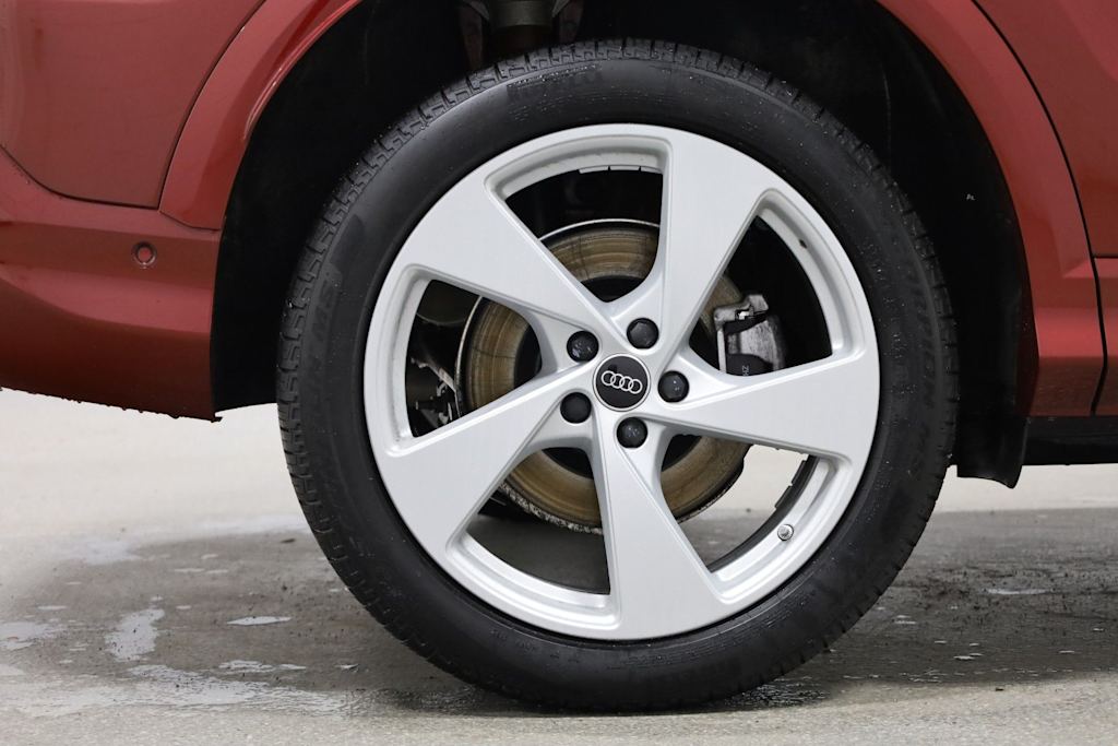 Thumbnail: 2025 Audi Q5 - 37