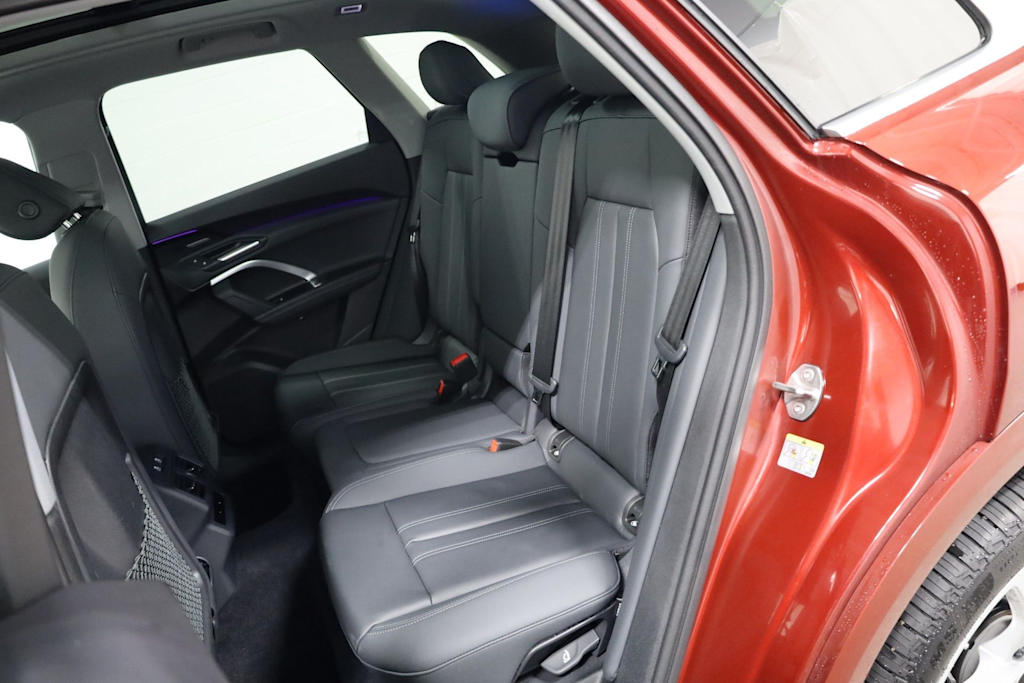 Thumbnail: 2025 Audi Q5 - 13