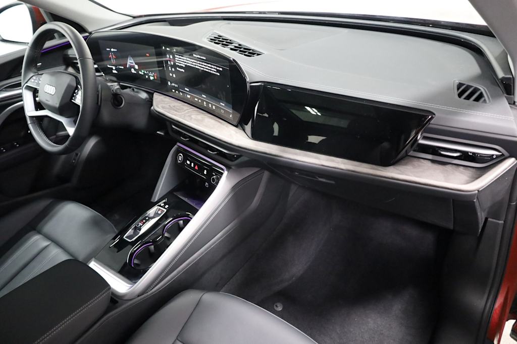 Thumbnail: 2025 Audi Q5 - 10