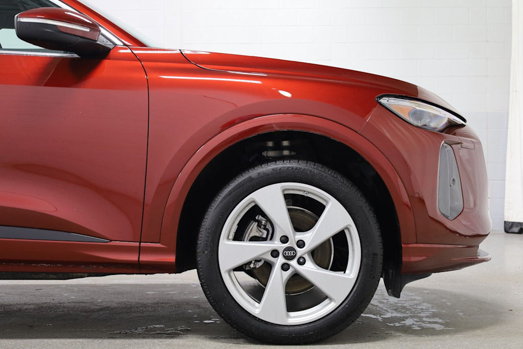 Thumbnail: 2025 Audi Q5 - 8