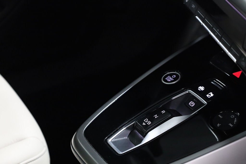 Thumbnail: 2023 Audi Q4 e-tron - 30