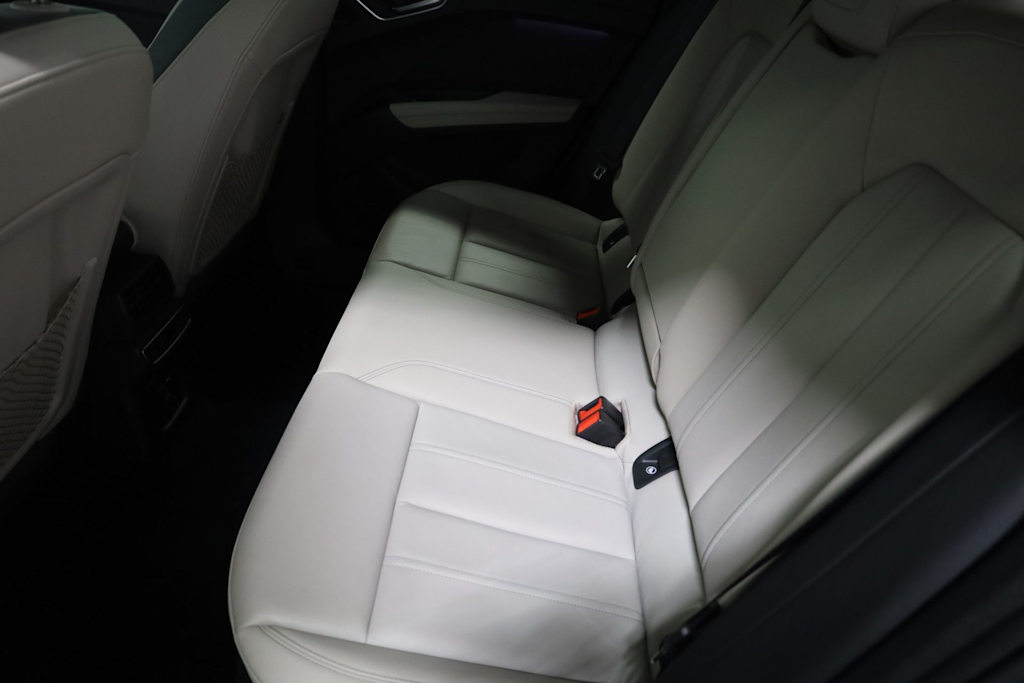 Thumbnail: 2023 Audi Q4 e-tron - 13