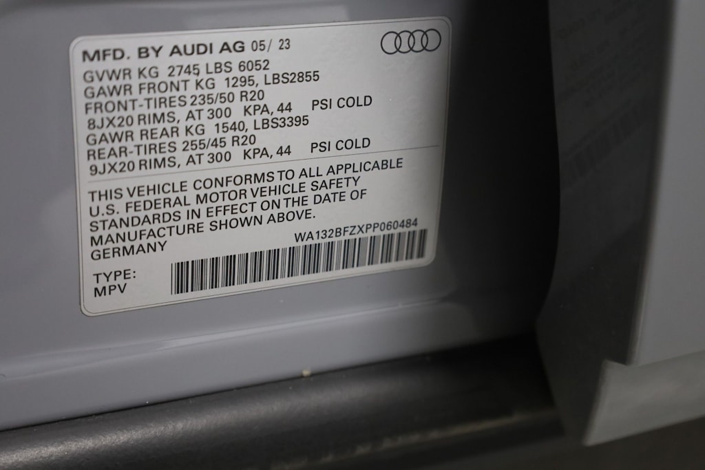 Thumbnail: 2023 Audi Q4 e-tron - 21