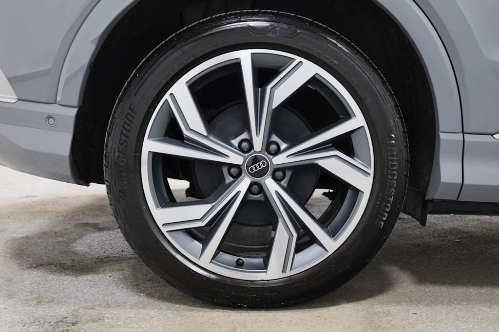 Thumbnail: 2023 Audi Q4 e-tron - 39