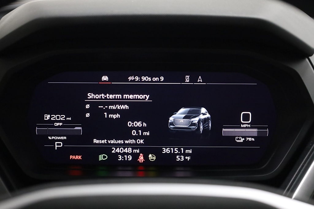 Thumbnail: 2023 Audi Q4 e-tron - 18