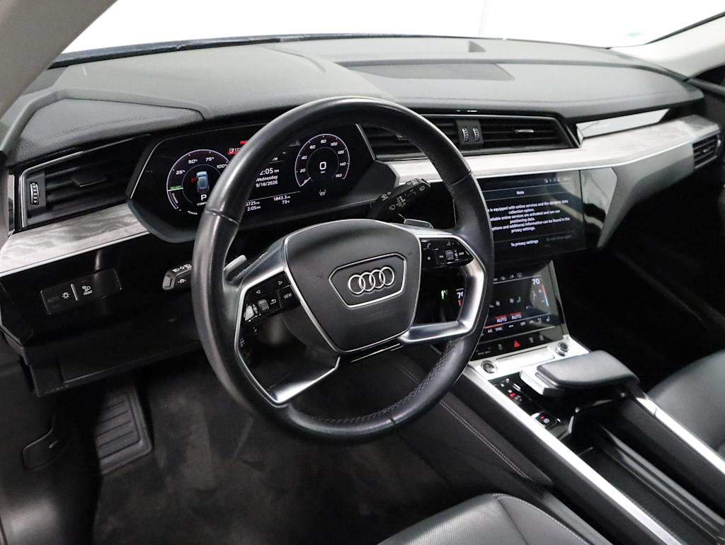 Thumbnail: 2024 Audi Q8 e-tron - 2