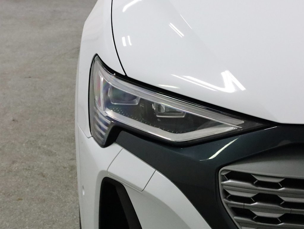 Thumbnail: 2024 Audi Q8 e-tron - 26