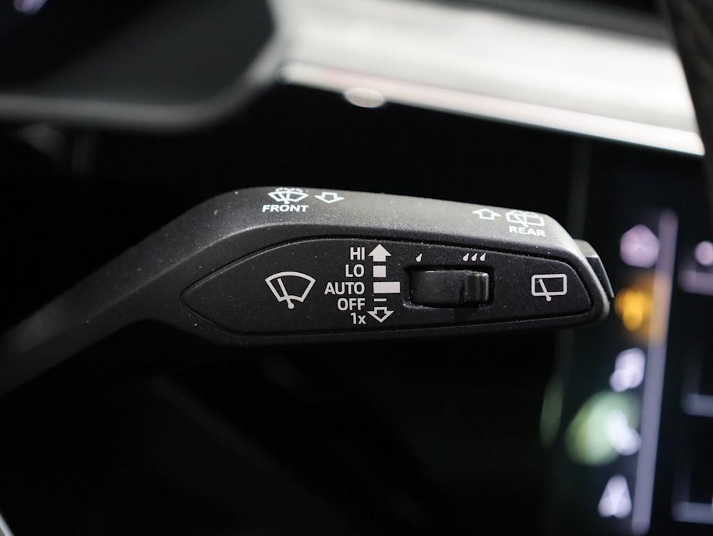 Thumbnail: 2024 Audi Q8 e-tron - 32