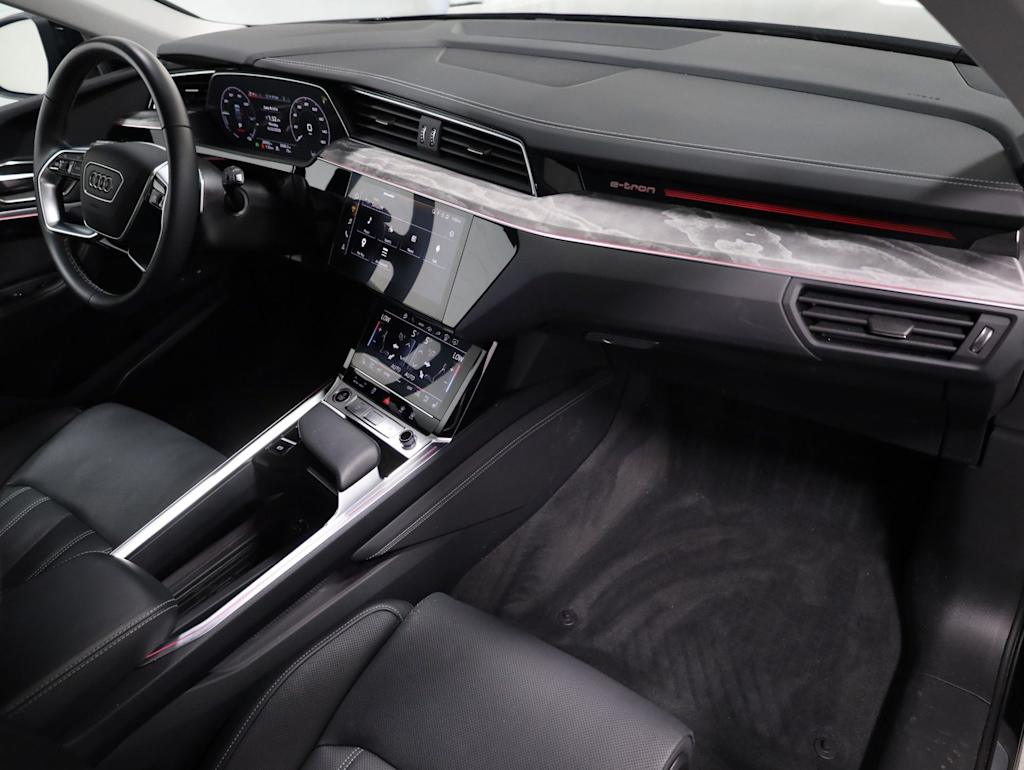 Thumbnail: 2024 Audi Q8 e-tron - 9