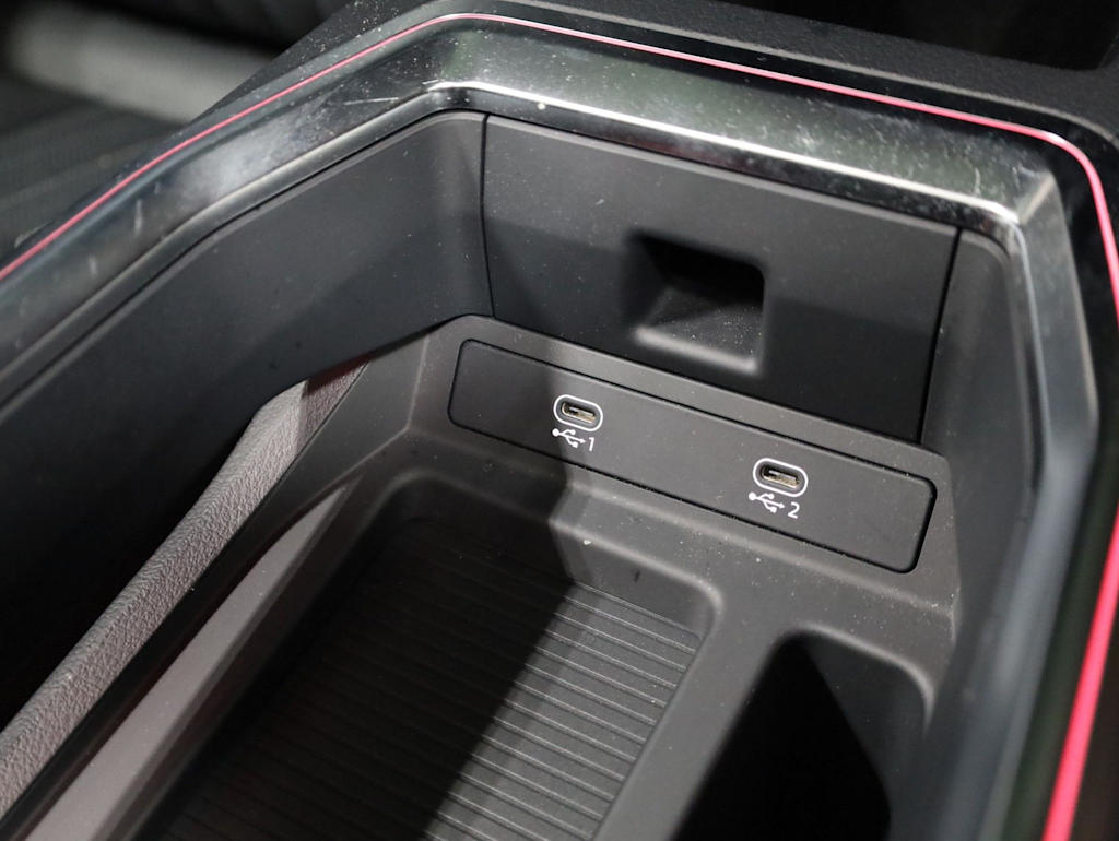 Thumbnail: 2024 Audi Q8 e-tron - 36