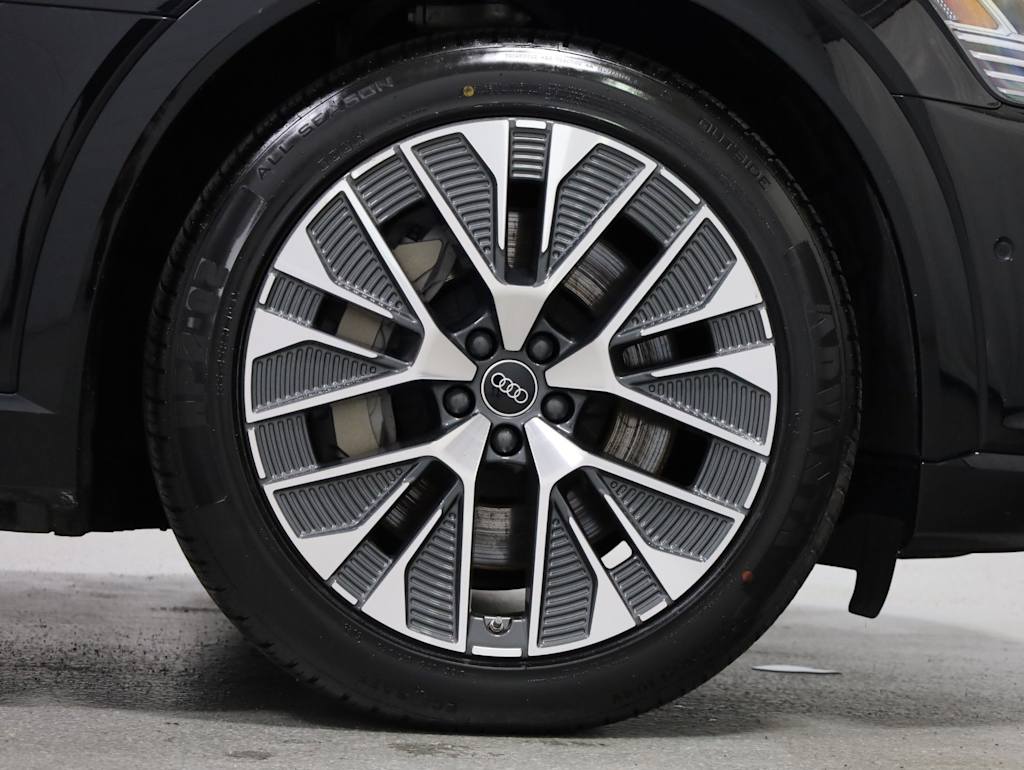 Thumbnail: 2024 Audi Q8 e-tron - 24