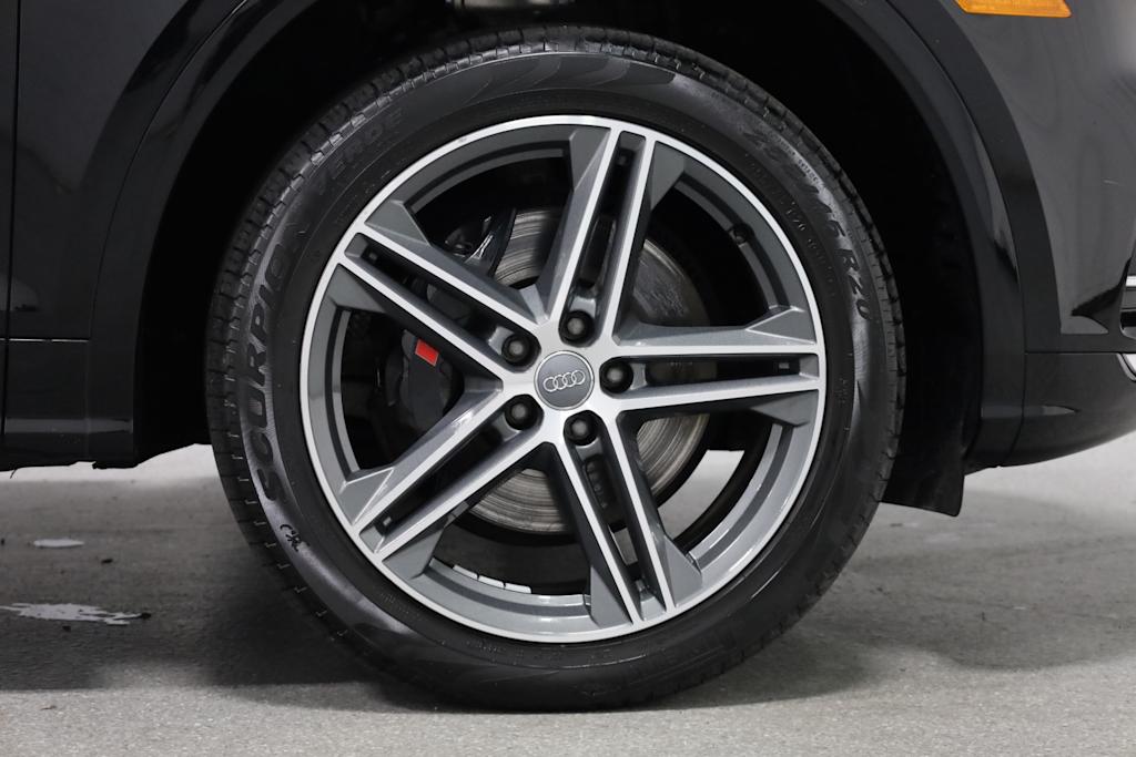 Thumbnail: 2018 Audi SQ5 - 24