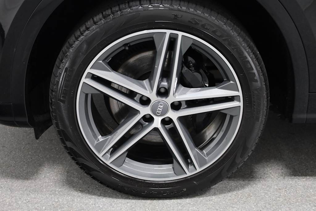 Thumbnail: 2018 Audi SQ5 - 41